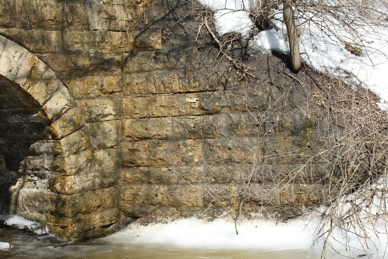 Southeast wing wall